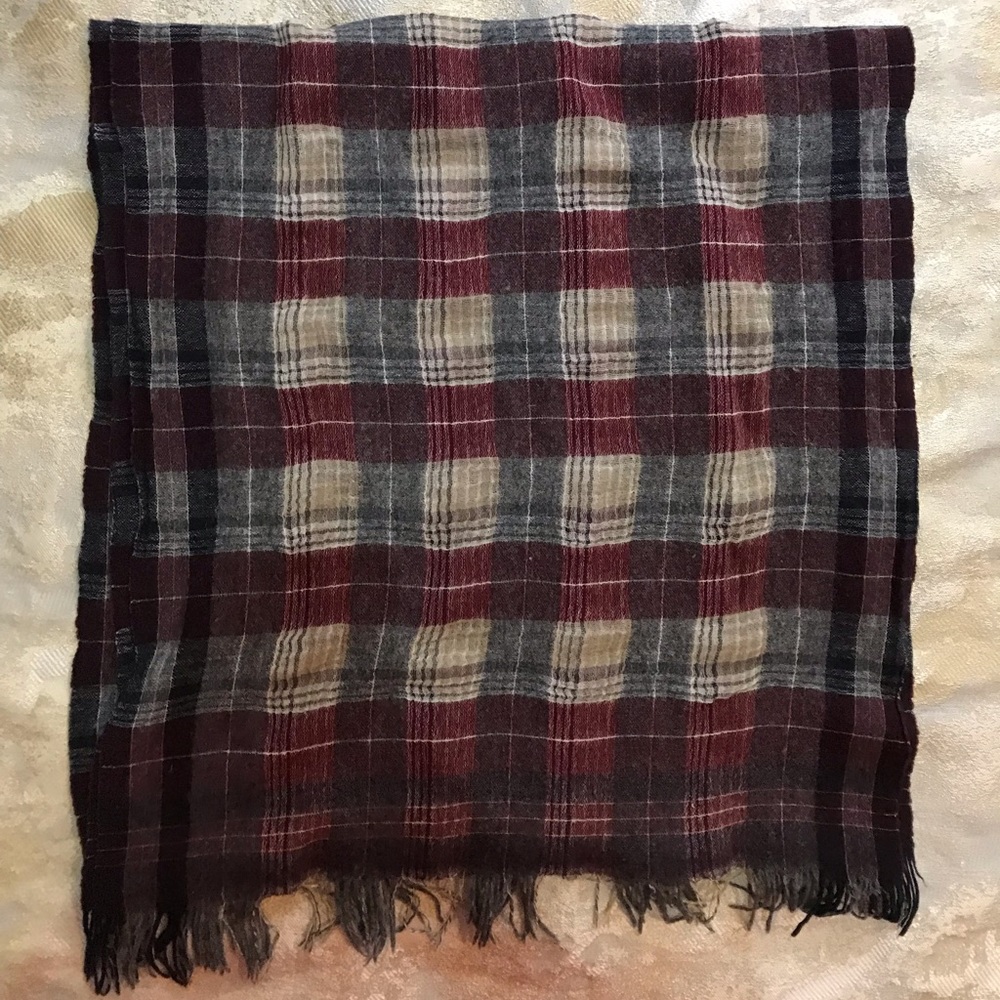 Italian Wool scarf.